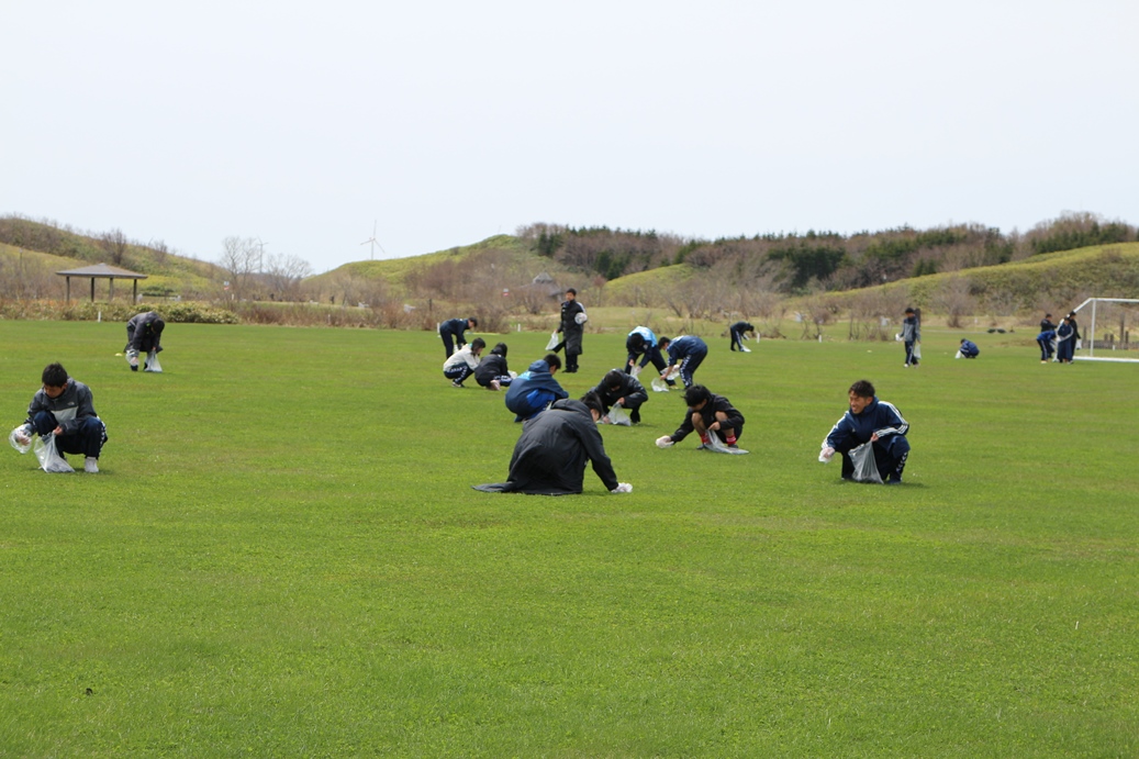 宗谷地区サッカー協会によるボランティア活動 北海道立宗谷ふれあい公園